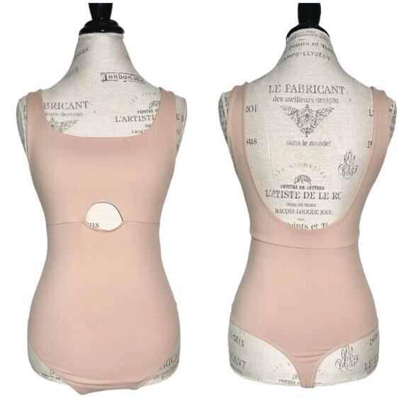 Abercrombie & Fitch | Women | Soft Beige Neutral Cutout Tank Bodysuit | Medium - Picture 1 of 9